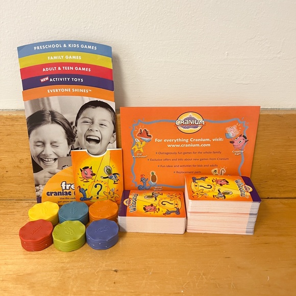 Cranium WHOONU "What's Your Favorite Thing?" Board Game 2005 - Picture 2 of 7